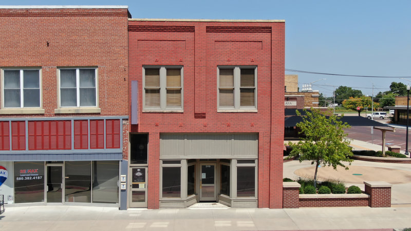 319 E. Grand